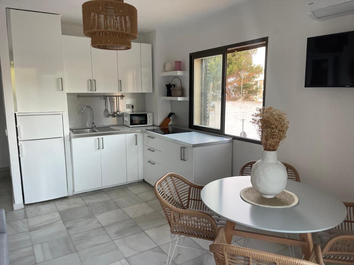 Appartement Bella Lilia à Es Pujols Extérieur photo